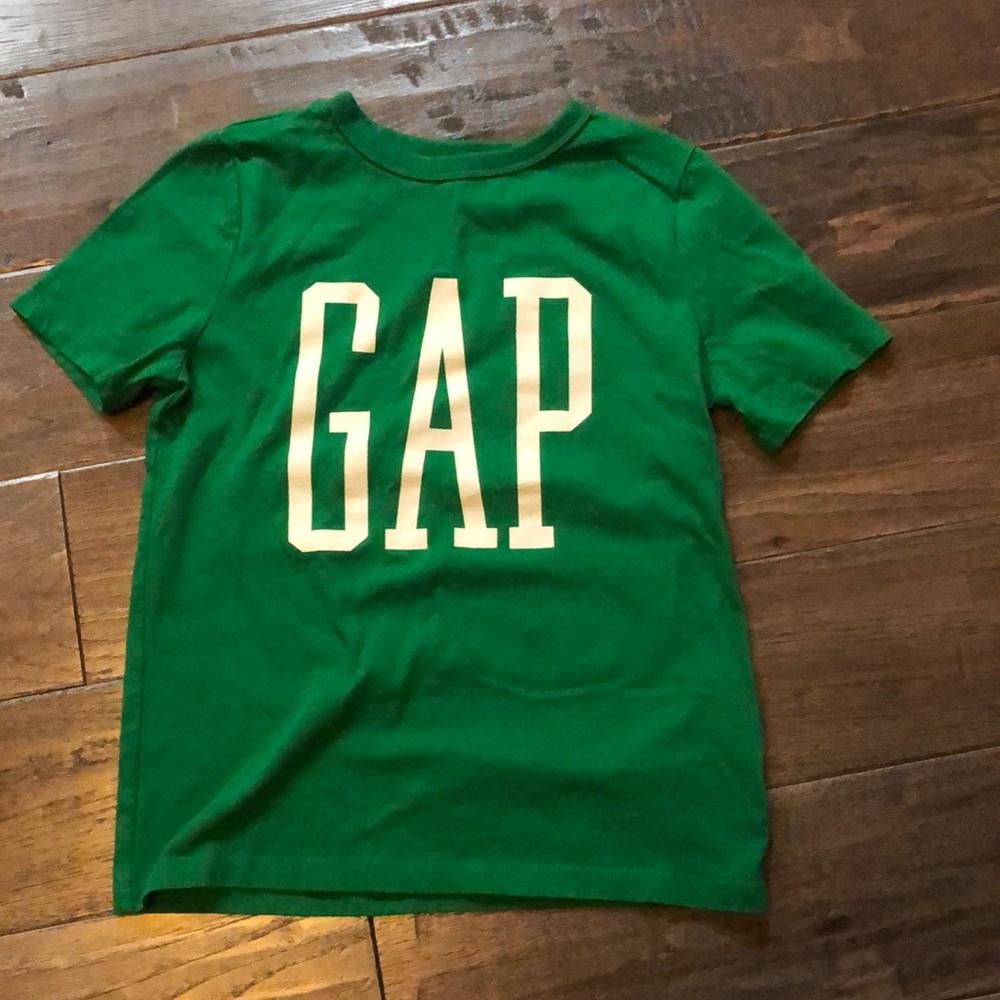 ⭐️Boys Gap tee⭐️